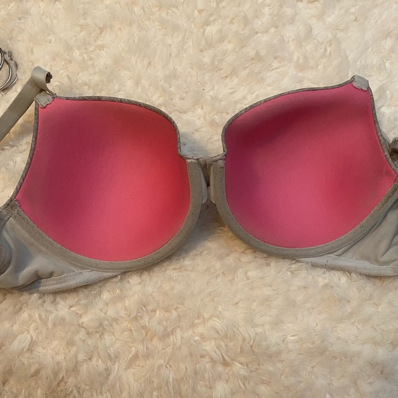 Victoria’s Secret PINK bra - Picture 3 of 3